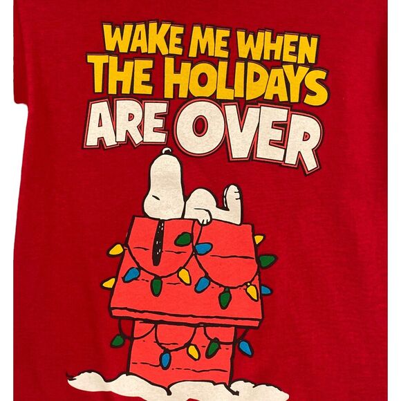 Peanuts Snoopy T-Shirt SM Red Dog House Christmas Lights Wake Me When Over Retro - Picture 6 of 11